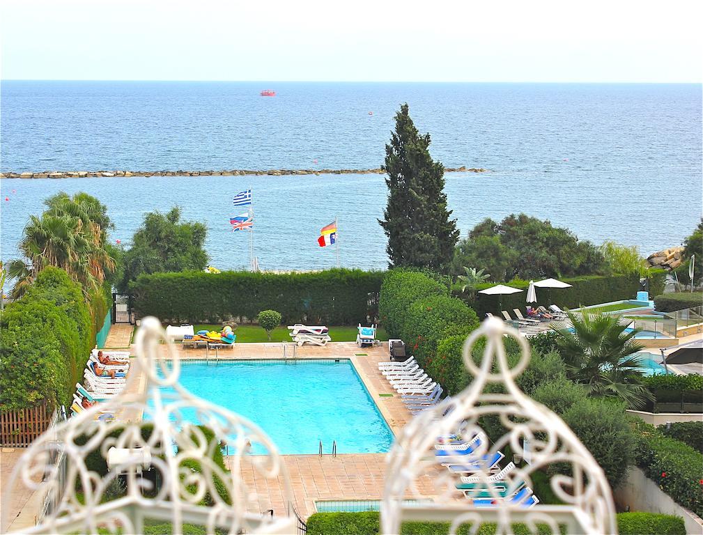 River Beach Apartments Limassol Room photo
