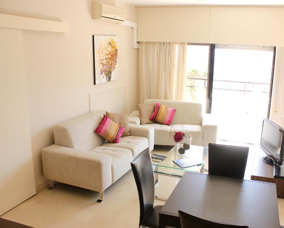 River Beach Apartments Limassol Room photo
